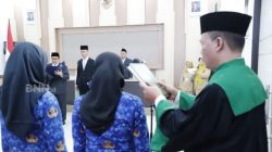 Bupati Warsubi Serahkan SK CPNS dan Ambil Sumpah 23 PNS Pemkab Jombang