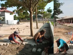 Pemdes Sidomulyo Madiun Bangun Pavingisasi Pasar Desa, Dorong Kenyamanan dan Pertumbuhan Ekonomi Warga